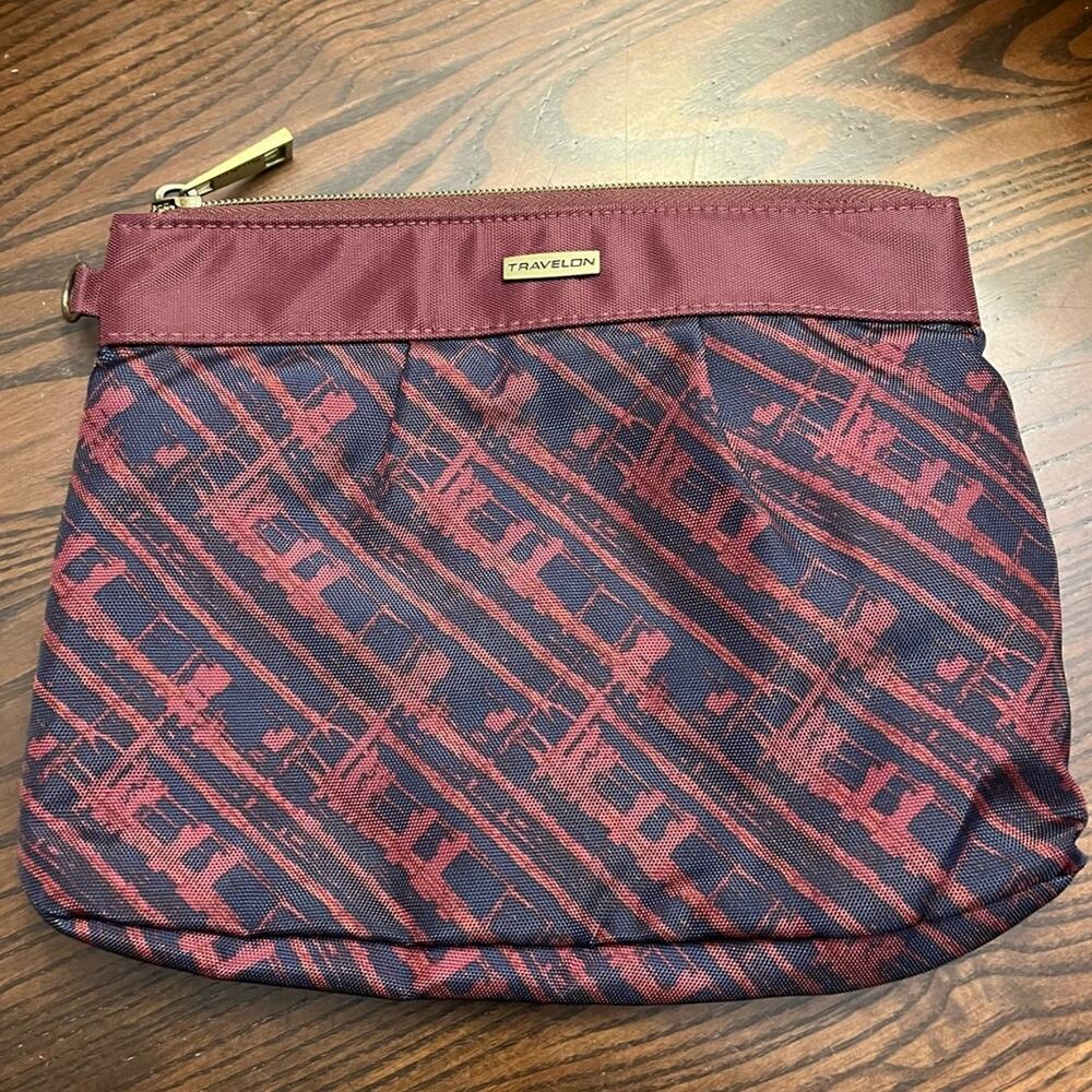 Travelon Pouch